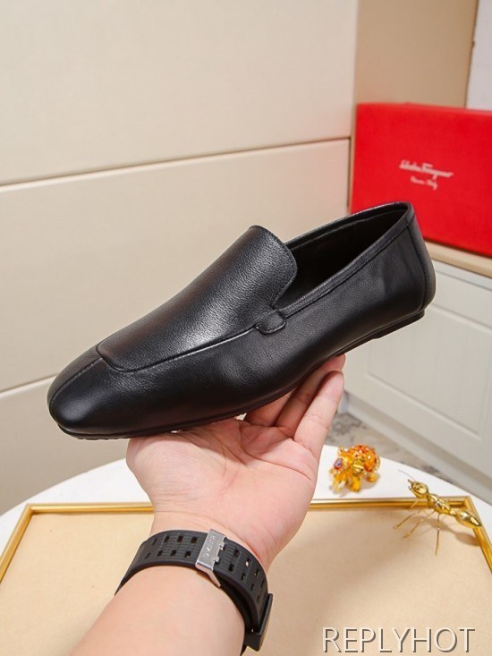 Ferragamo  2020 Mens Leather Loafer