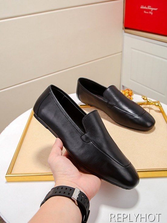Ferragamo  2020 Mens Leather Loafer