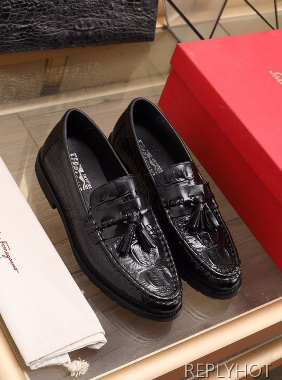 Ferragamo  2020 Mens Leather Loafer