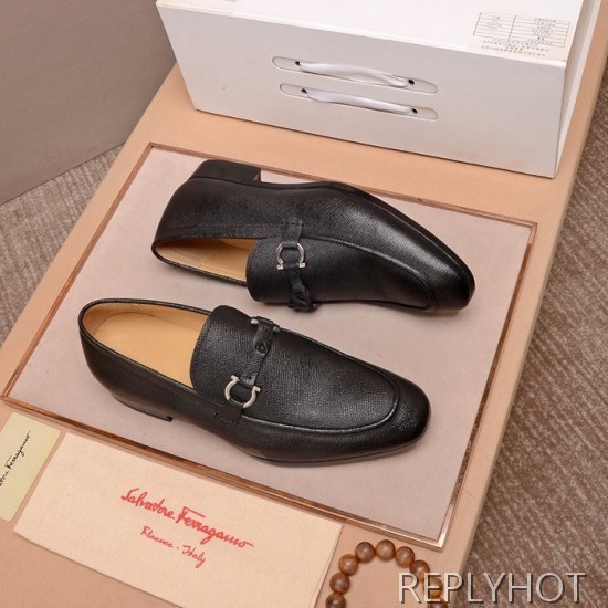 Ferragamo  2020 Mens Leather Loafer