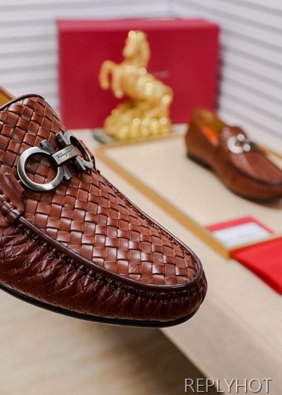 Ferragamo  2020 Mens Leather Loafer