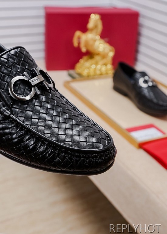 Ferragamo  2020 Mens Leather Loafer