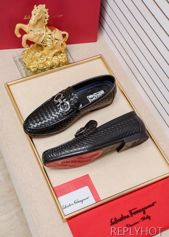 Ferragamo  2020 Mens Leather Loafer