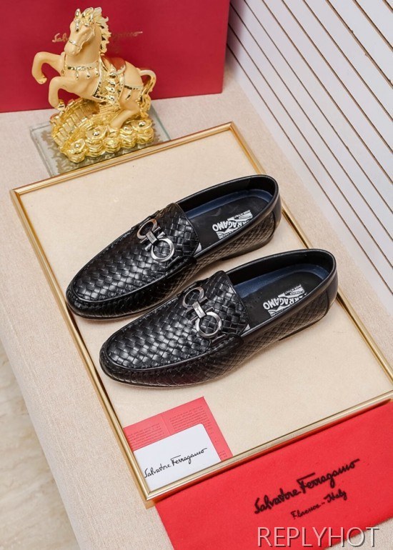 Ferragamo  2020 Mens Leather Loafer