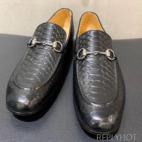 구찌 2020 크로커다일 패턴 홀스빗로퍼