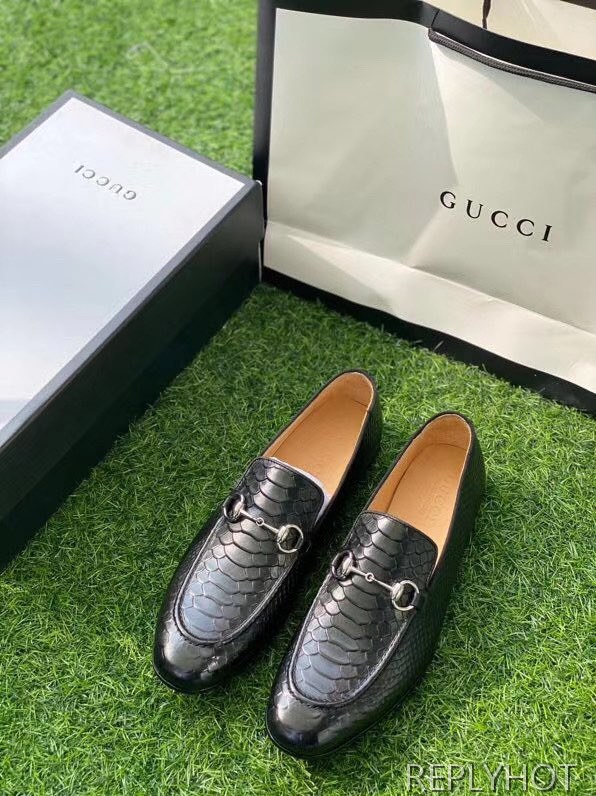 구찌 2020 크로커다일 패턴 홀스빗로퍼