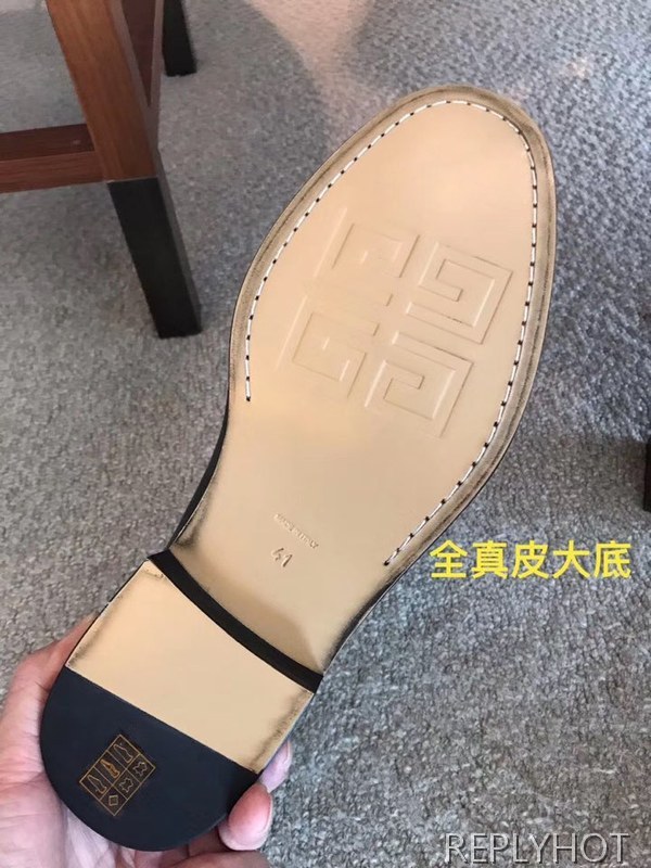 지방시 2020 체인 페니로퍼