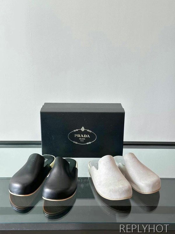 프라다 2025 로고 엠보 샌들 슬리퍼 신발