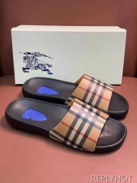 버버리 2025 체크 다이브 샌들 뮬 슬라이드 슬리퍼