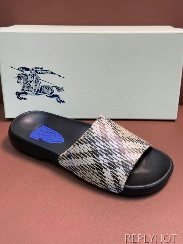 버버리 2025 체크 다이브 샌들 뮬 슬라이드 슬리퍼