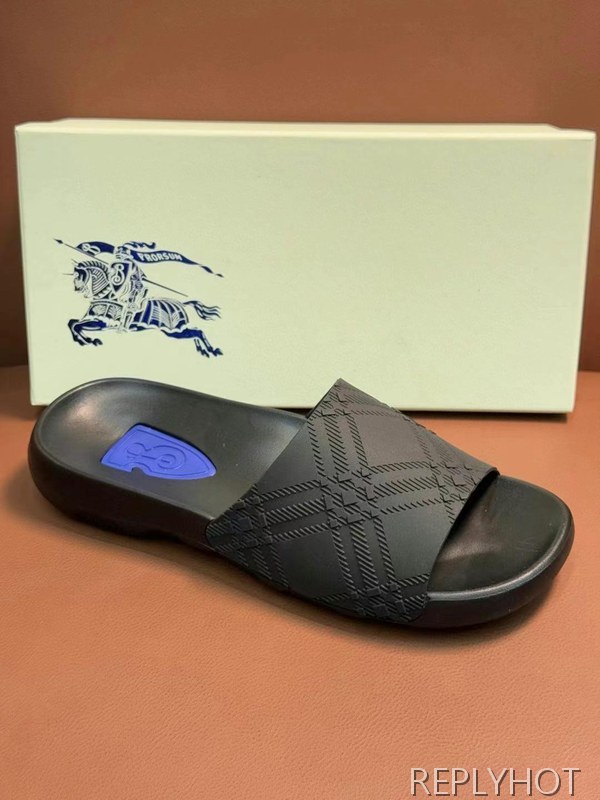 버버리 2025 체크 다이브 샌들 뮬 슬라이드 슬리퍼