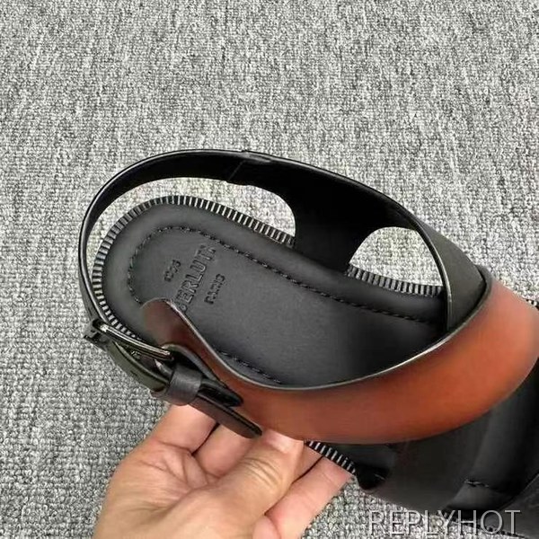 벨루티 2025  시프노스 패턴 가죽 샌들  신발