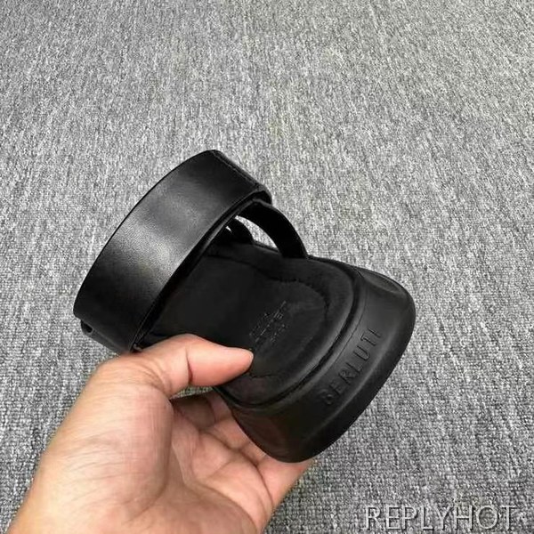 벨루티 2025  쉐도우 레더 샌들  신발