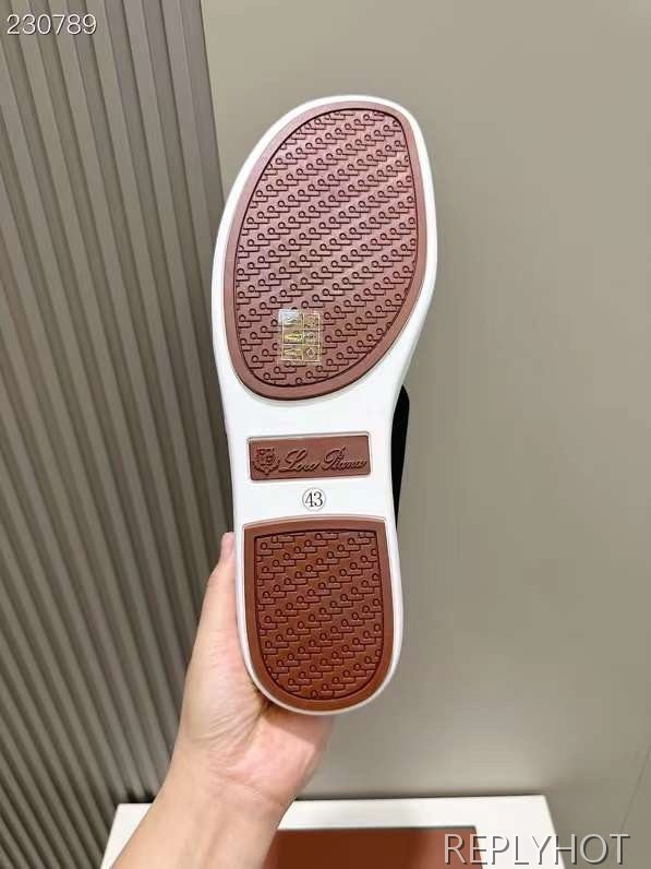 로로피아나 2024 크로스 스티치 레더 샌들 슬리퍼 슈즈 신발