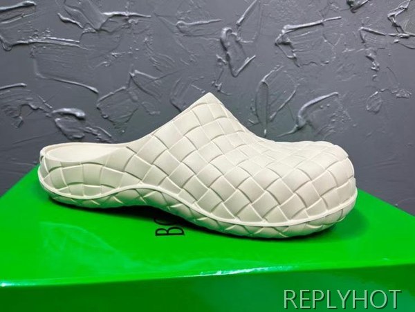 보테가베네타 2023 인트레치아토 슬라이드 뮬 샌들 슬리퍼