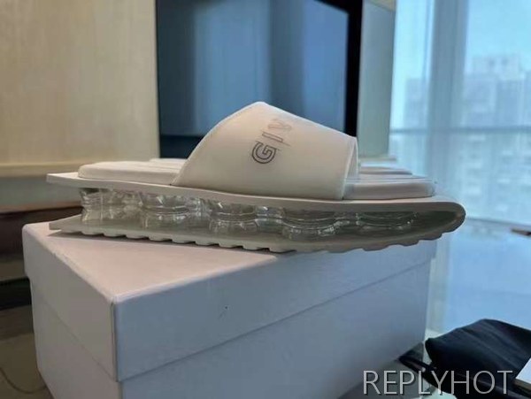 지방시 2023 시티 퓨쳐 뮬 샌들 슬리퍼