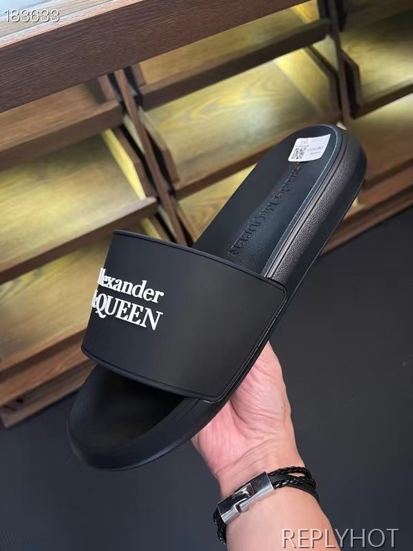 알렉산더맥퀸 2022 베이직 로고 비치 샌들