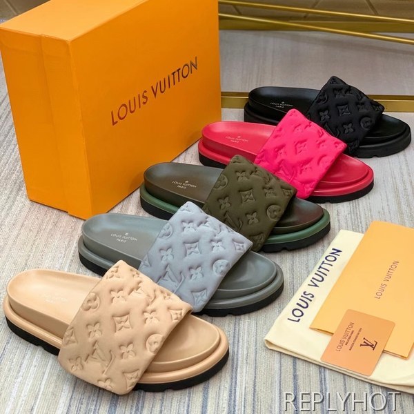 루이비통 2022 풀필로우 컴포트 엠보 모노그램 뮬 샌들