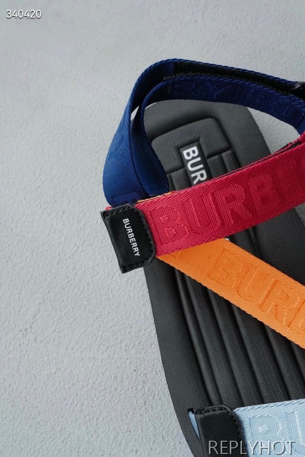 버버리 2022 아이콘 로고 스트라이프 샌들
