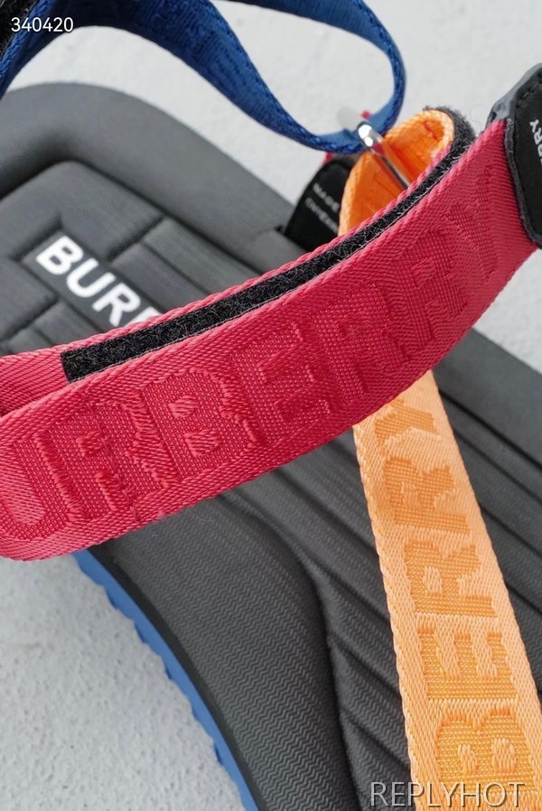 버버리 2022 아이콘 로고 스트라이프 샌들