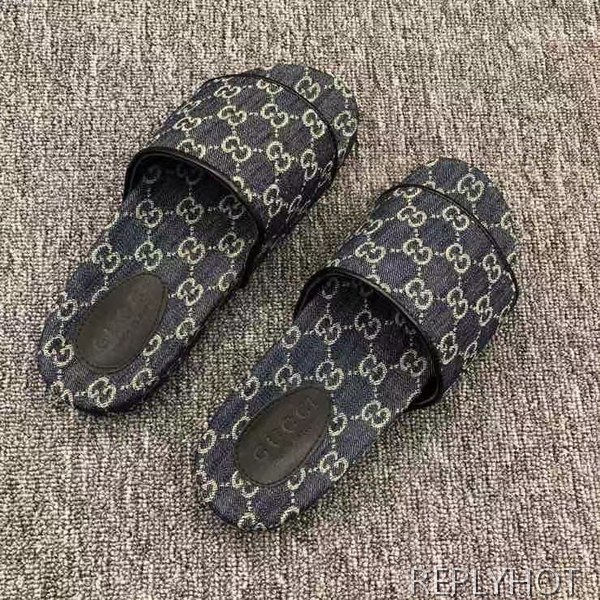 구찌 2022 GG 캔버스 슬라이드 샌들