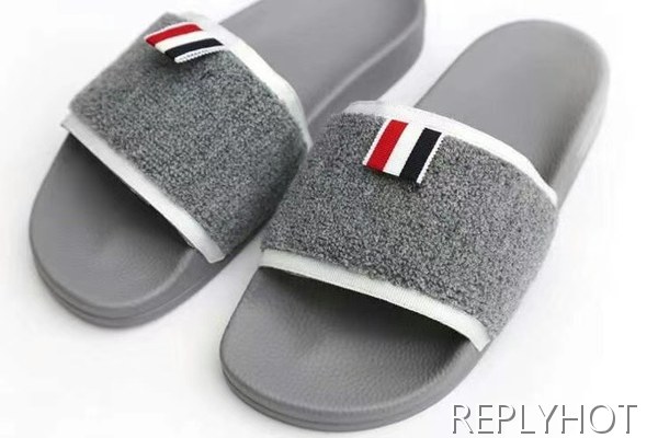 톰브라운 2022 그레이  화이트  파이핑 울  비치 샌들 슬라이드