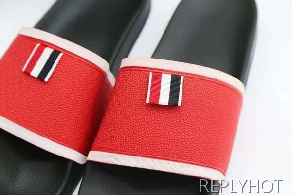 톰브라운 2022 레드 화이트 파이핑 테이프 비치 샌들 슬라이드