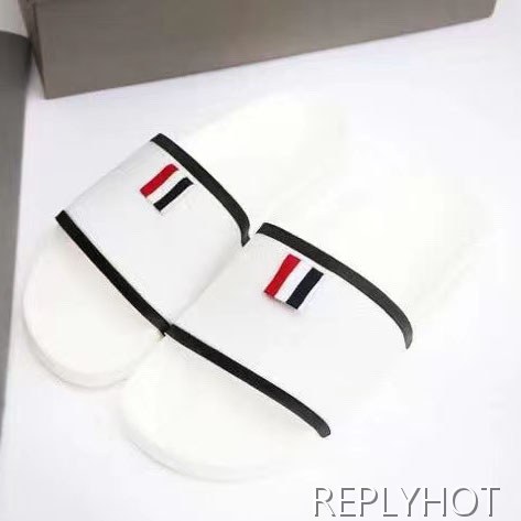 톰브라운 2022 화이트 블랙 파이핑 테이프 비치 샌들 슬라이드