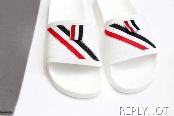 톰브라운 2022 디아고날 스트라이프 테이프 비치 샌들 슬라이드