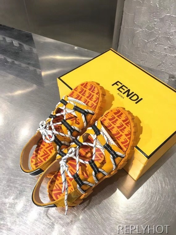 펜디 2021 자카드 스트랩 샌들