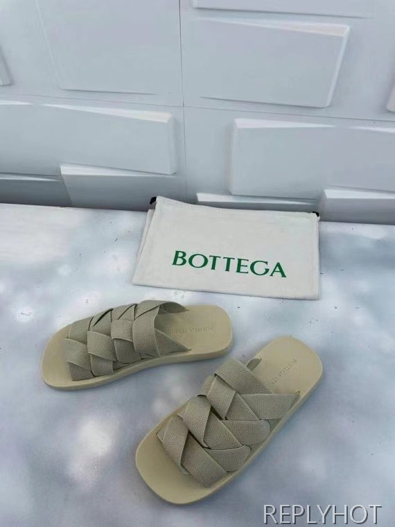 보테가베네타 2021 인트레아토 비치 샌들