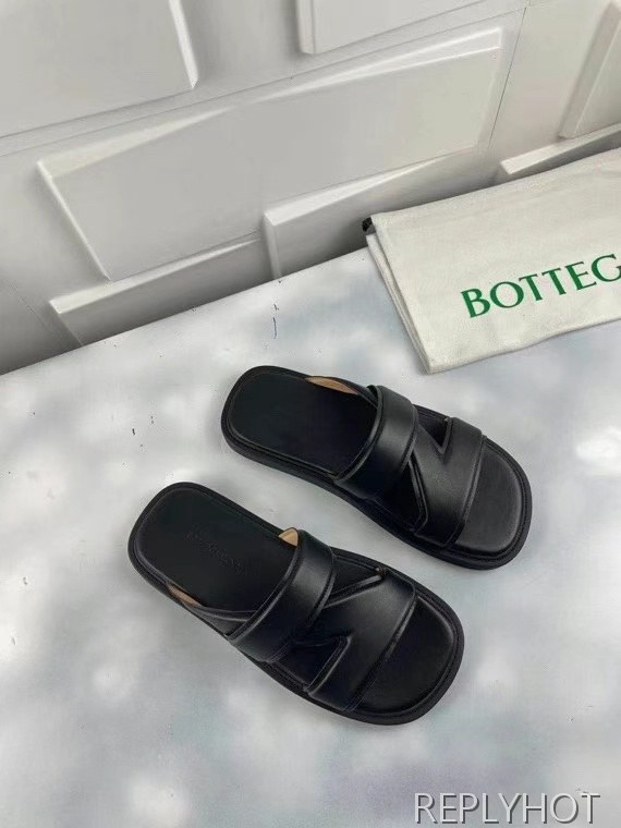 보테가베네타 2021 스트랩 샌들