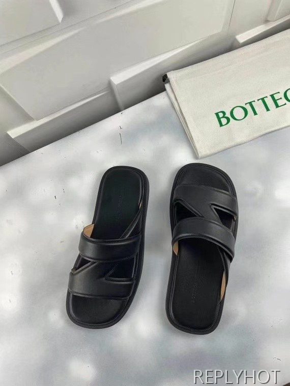 보테가베네타 2021 스트랩 샌들