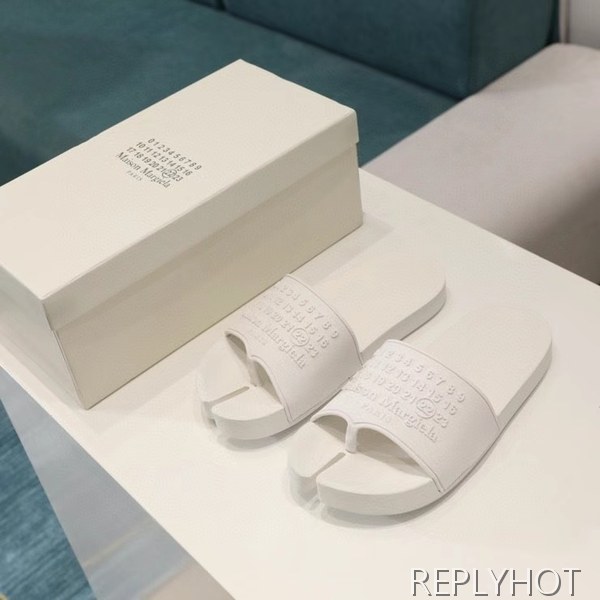 마르지엘라 2021 타비 슬리퍼