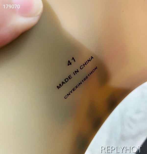 버버리 2021 LOVE 체크 비치 샌들