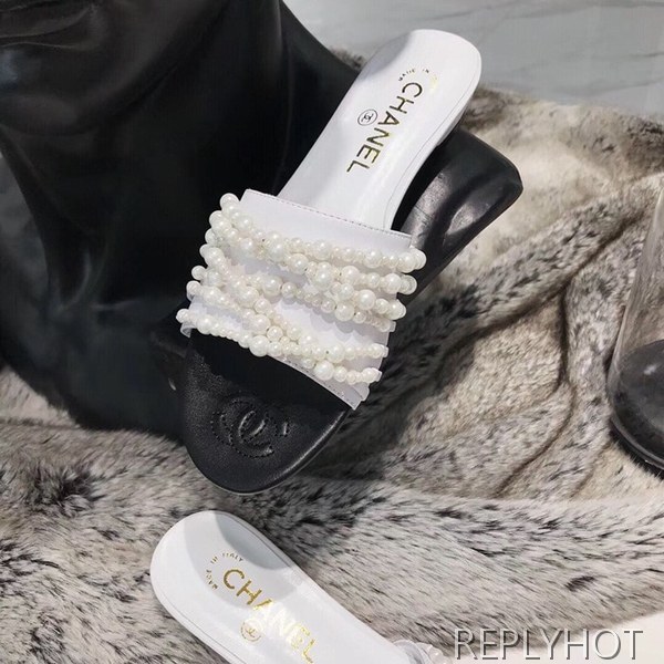 샤넬 진주 샌들 화이트