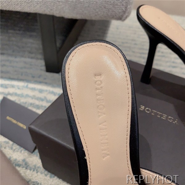 보테가베네타 슬리퍼 BV00150-1 2020/신상 (255사이즈 주문제작)