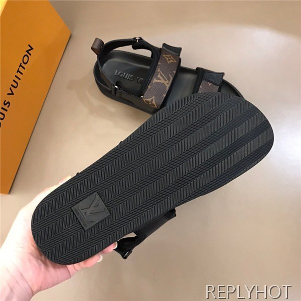 41위 Louis Vuitton 루이비통 남성용 샌들 L20345-1 2020/신상
