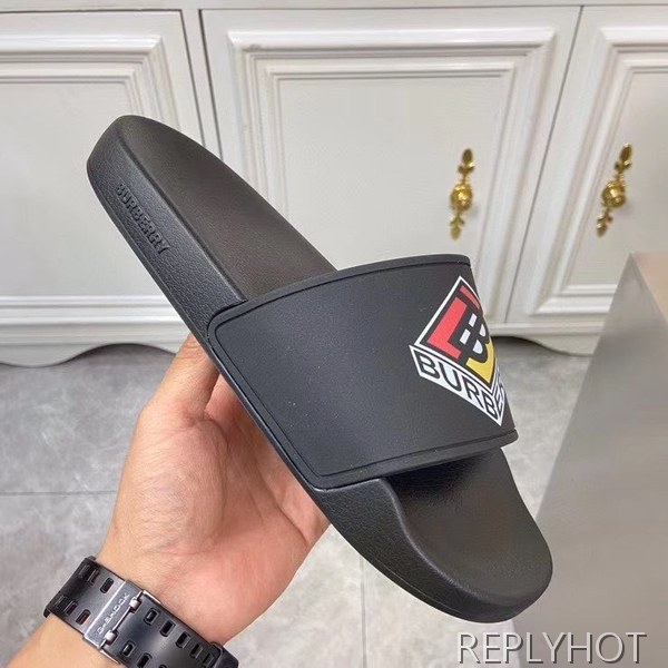 버버리 2020 러버 슬라이드 샌들