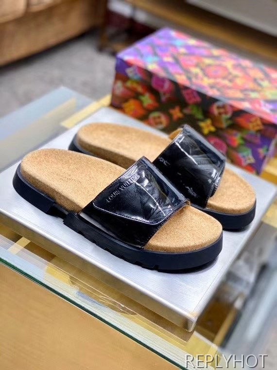 루이비통 2020 코르크 비치샌들