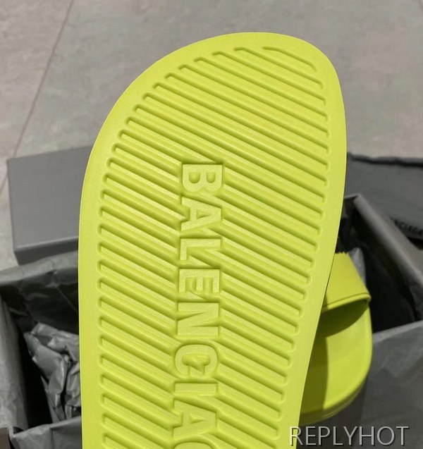 발렌시아가 2020 엠보로고 비치샌들 네온그린컬러