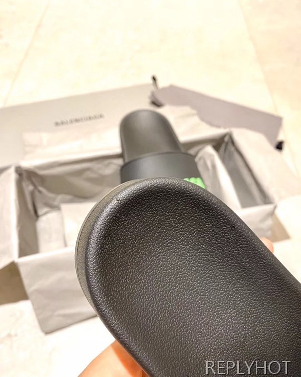 발렌시아가 2020 네온 엠보로고 비치샌들