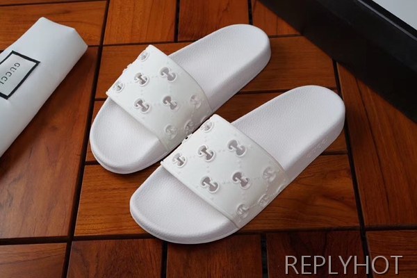 구찌 2020 시마엠보로고 화이트비치샌들