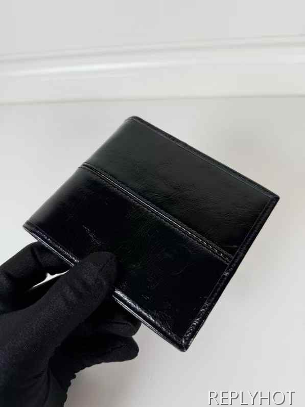 프라다 2025 2MO513 2CX7 F0002  반지갑 지갑