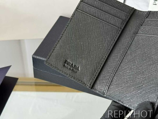 프라다 2025 로고 와펜 블랙 컬러 오거나이저 지갑