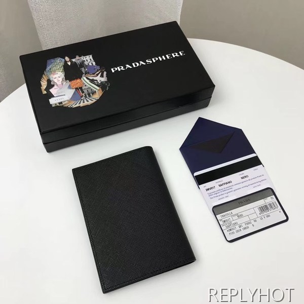 Prada 프라다 사피아노 Saffiano Passport Case , 2MV017
