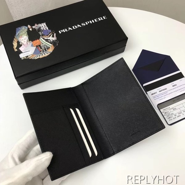 Prada 프라다 사피아노 Saffiano Passport Case , 2MV017