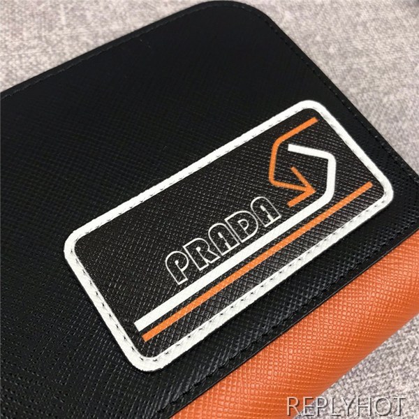 프라다 지퍼 장지갑 2ML317-1 신상