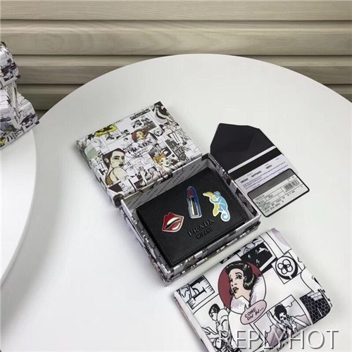 프라다 여성용 지갑 1MV204 신상