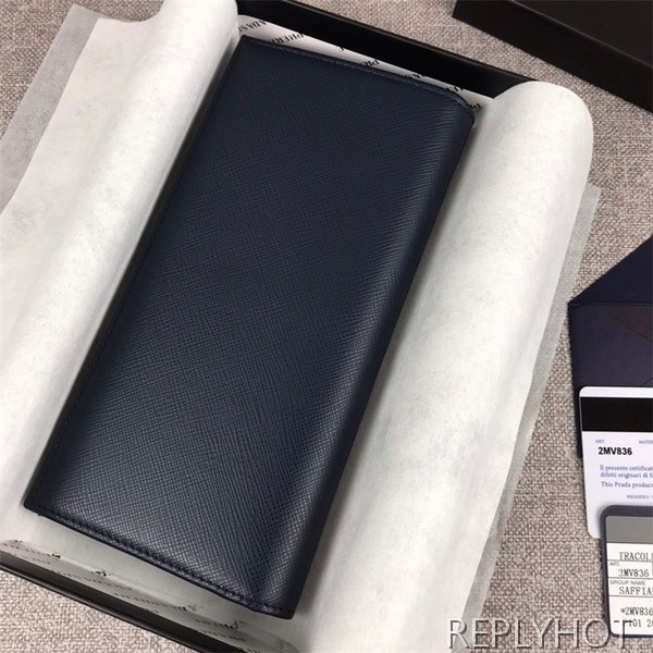 프라다 장지갑 신상 P1051